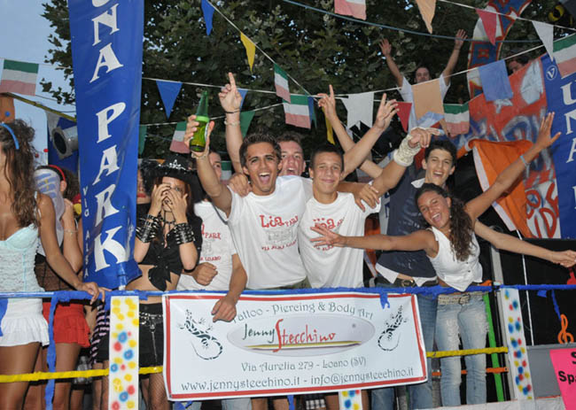 Jenny_Stecchino_Carnevale_Loano2000b