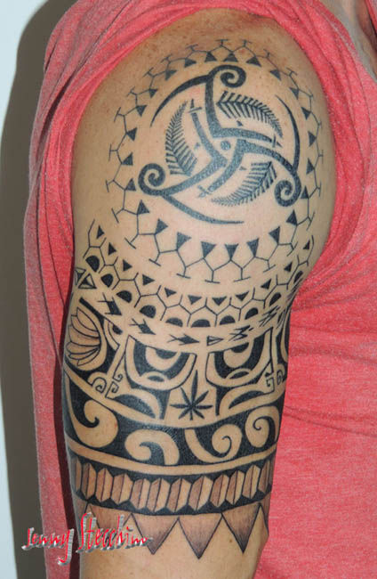Jenny_Stecchino_Maori_spalla_con_triskel