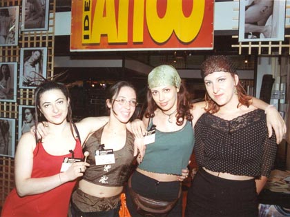 Le ragazze che lavorano con Jenny